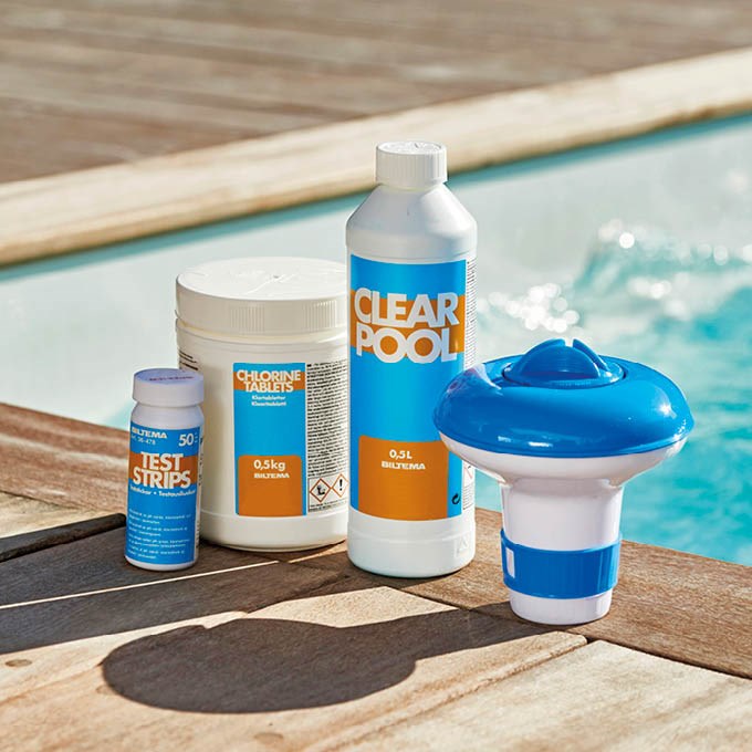 Pool Cleaning – how to take care of your pool water