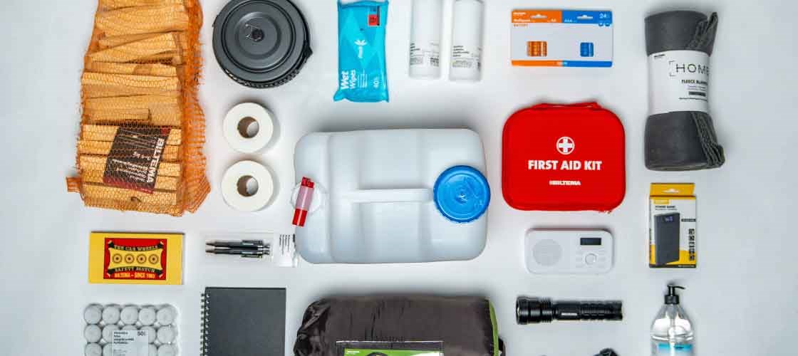 Et udvalg af produkter som er velegnet til prepping og et nødberedskab derhjemme.