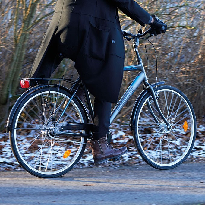 Cykel sikkert og bekvemt trods for mørke, sne og is